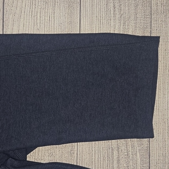 Outdoor Voices Women's Warm Up 10" Shorts Navy Size XS NWT - Picture 6 of 9